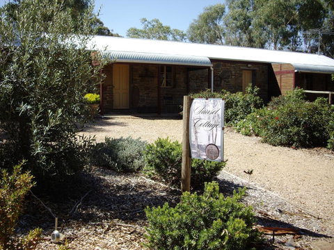 1860 Wine Country Cottages - Accommodation Newcastle 22