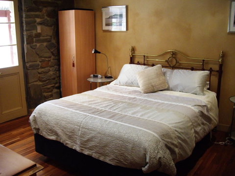 1860 Wine Country Cottages - Accommodation Newcastle 11