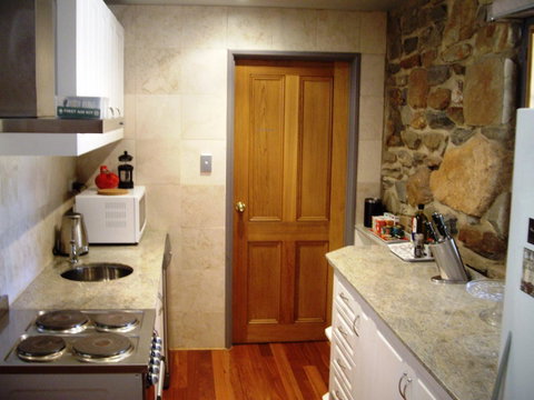 1860 Wine Country Cottages - Accommodation Newcastle 13