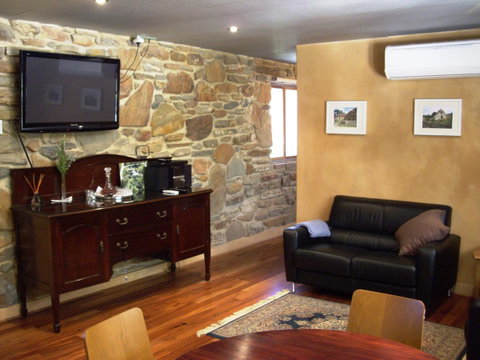 1860 Wine Country Cottages - Accommodation Newcastle 12