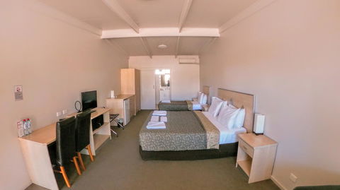 Highway One Motel - Accommodation Newcastle 3