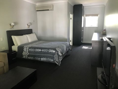 St Francis Winery - Accommodation Newcastle 1