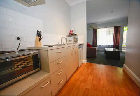 St Francis Winery - Accommodation Newcastle 8