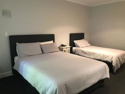 St Francis Winery - Accommodation Newcastle 2