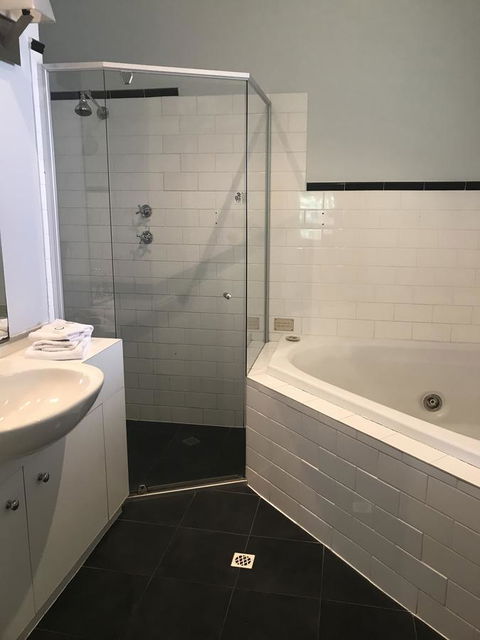 St Francis Winery - Accommodation Newcastle 14