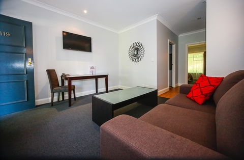 St Francis Winery - Accommodation Newcastle 7