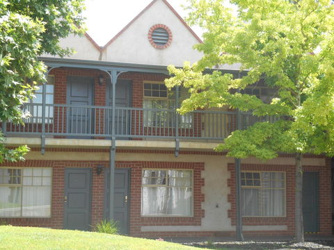 St Francis Winery - Accommodation Newcastle 15