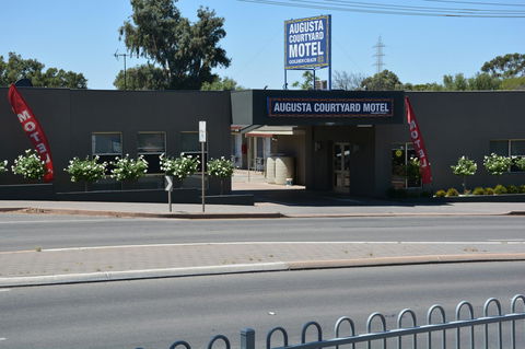 Augusta Courtyard Motel - Accommodation Newcastle 12