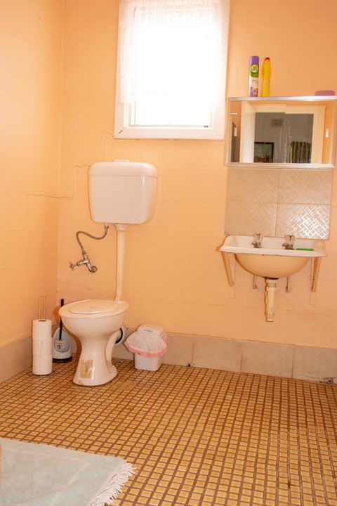 Kimba Units - Accommodation Newcastle 22