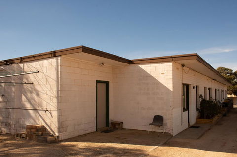 Kimba Units - Accommodation Newcastle 18