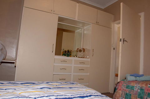 Kimba Units - Accommodation Newcastle 12