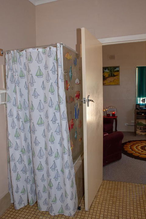 Kimba Units - Accommodation Newcastle 11