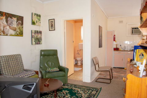 Kimba Units - Accommodation Newcastle 17
