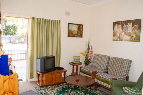 Kimba Units - Accommodation Newcastle 16