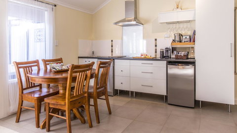 One Tree Bed And Breakfast - Accommodation Newcastle 18