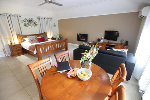 One Tree Bed And Breakfast - Accommodation Newcastle 16