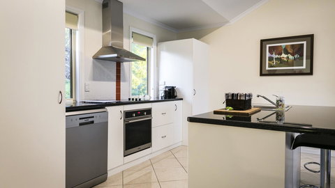 One Tree Bed And Breakfast - Accommodation Newcastle 7