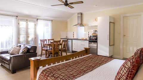 One Tree Bed And Breakfast - Accommodation Newcastle 17