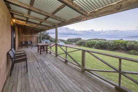 Chandlers Smiths Beach Villas - Accommodation Newcastle 11