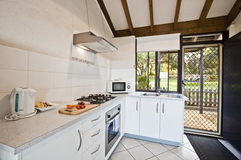 Chandlers Smiths Beach Villas - Accommodation Newcastle 2