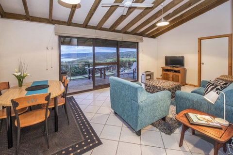 Chandlers Smiths Beach Villas - Accommodation Newcastle 1