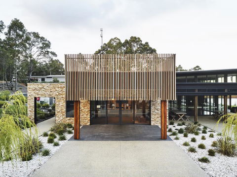 Eight Willows Retreat - Accommodation Newcastle 22