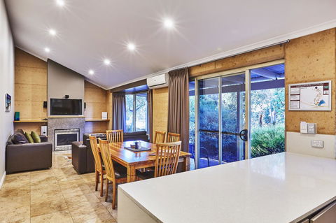 Eight Willows Retreat - Accommodation Newcastle 11