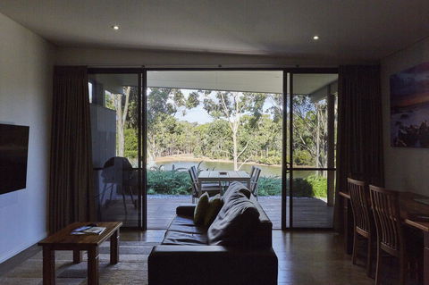 Eight Willows Retreat - Accommodation Newcastle 5