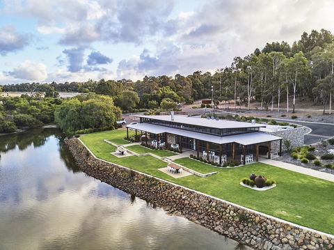 Eight Willows Retreat - Accommodation Newcastle 28