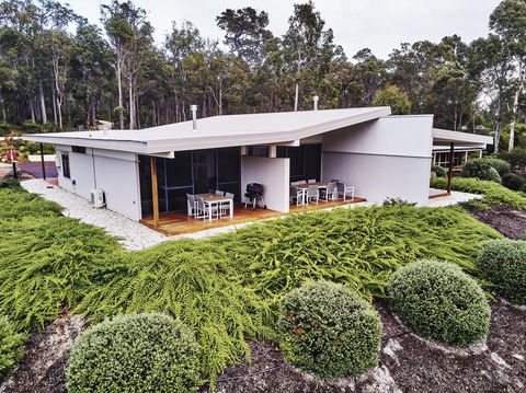Eight Willows Retreat - Accommodation Newcastle 24