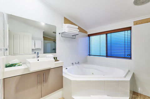 Eight Willows Retreat - Accommodation Newcastle 17