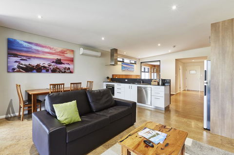 Eight Willows Retreat - Accommodation Newcastle 8