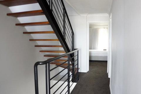 Oceanside 23 - Accommodation Newcastle 17