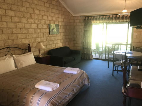 Karri Forest Motel - Accommodation Newcastle 23