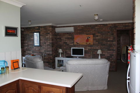 Christina's@Denmark - Accommodation Newcastle 7