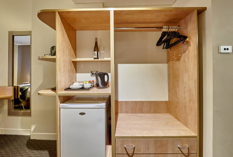 Ibis Perth - Accommodation Newcastle 2