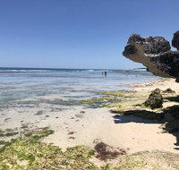 The Compass Beach House - Accommodation Newcastle