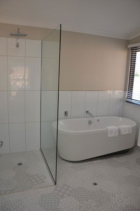 The Floating Forest - Accommodation Newcastle 24