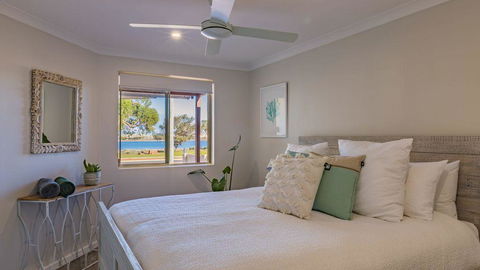 Starboard Views Kalbarri - River Front Apartment - Accommodation Newcastle 4