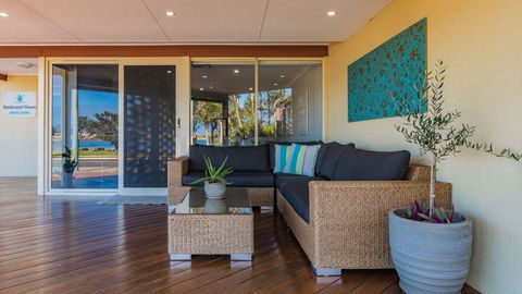 Starboard Views Kalbarri - River Front Apartment - Accommodation Newcastle 9