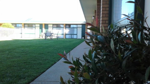 Junee Motor Inn - Accommodation Newcastle 9