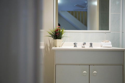 Byron Central Apartments - Accommodation Newcastle 2