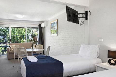 The Park Hotel Motel, Suffolk Park - Accommodation Newcastle 10