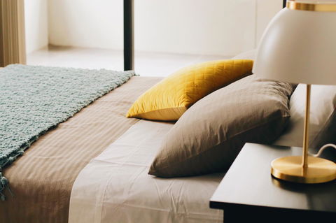 Modern & Cosy 2-Bedroom Apartment Hornsby - Accommodation Newcastle 4