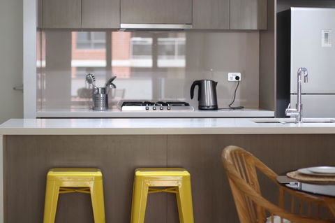 Modern & Cosy 2-Bedroom Apartment Hornsby - Accommodation Newcastle 8