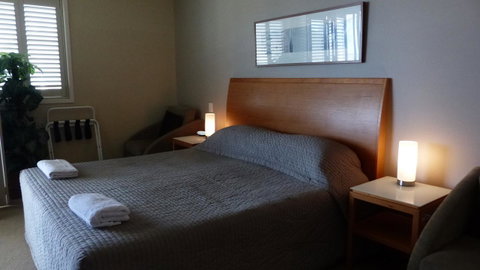 SaltBeach2302 - Accommodation Newcastle 6