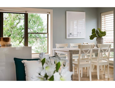 Beachside Getaway In Freshie W Parking - Accommodation Newcastle 3