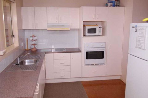 Bellhaven 2, 17 Willow Street - Accommodation Newcastle 0