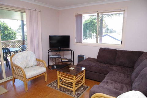 Bellhaven 2, 17 Willow Street - Accommodation Newcastle 1
