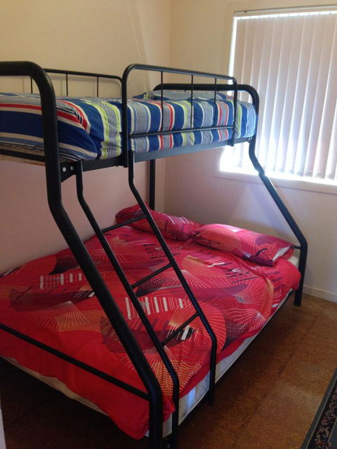 Bellhaven 2, 17 Willow Street - Accommodation Newcastle 4